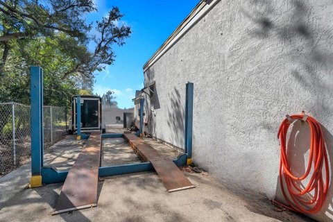 Propiedad comercial en venta en Tarpon Springs, Florida, 127.93 m2 № 2094477 - foto 7