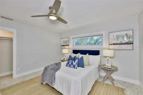 House in Gulfport, Florida 2 bedrooms, 142.33 sq.m. № 1826584 - photo 19