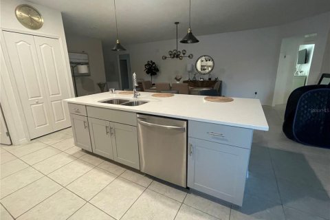 Villa ou maison à vendre à Poinciana, Floride: 4 chambres, 175.96 m2 № 1649188 - photo 12