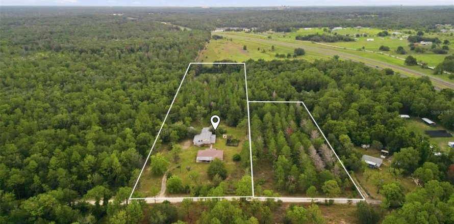 House in Brooksville, Florida 3 bedrooms, 164.25 sq.m. № 2217109