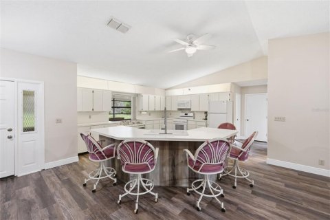 House in Brooksville, Florida 3 bedrooms, 164.25 sq.m. № 2217109 - photo 11