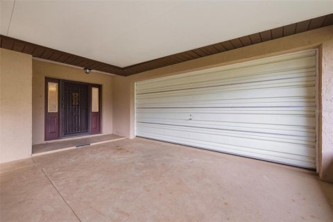 House in Brooksville, Florida 3 bedrooms, 164.25 sq.m. № 2217109 - photo 8