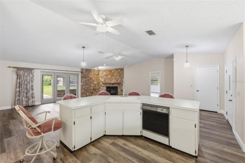 House in Brooksville, Florida 3 bedrooms, 164.25 sq.m. № 2217109 - photo 14