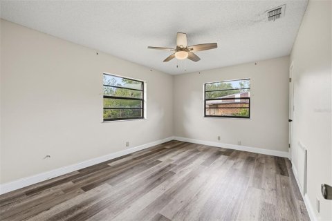 House in Brooksville, Florida 3 bedrooms, 164.25 sq.m. № 2217109 - photo 20