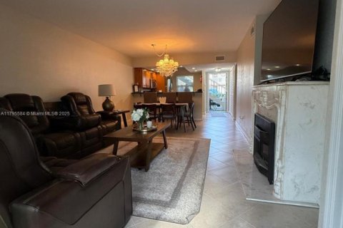 Condo in Margate, Florida, 2 bedrooms  № 1861180 - photo 4