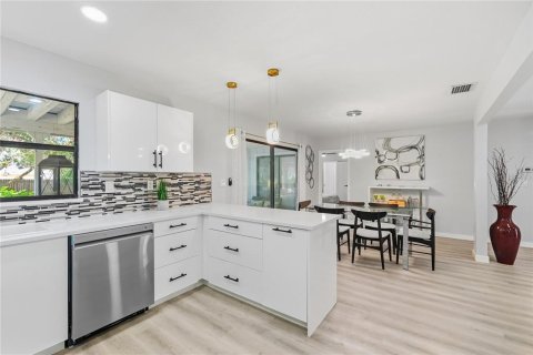 Villa ou maison à vendre à Clearwater, Floride: 5 chambres, 177.07 m2 № 2398903 - photo 23