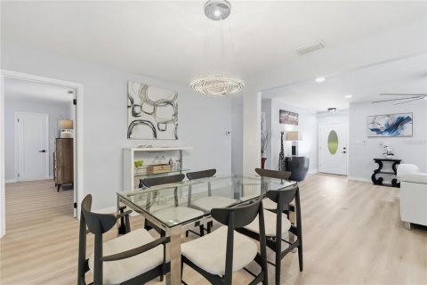 Villa ou maison à vendre à Clearwater, Floride: 5 chambres, 177.07 m2 № 2398903 - photo 29