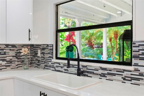 Villa ou maison à vendre à Clearwater, Floride: 5 chambres, 177.07 m2 № 2398903 - photo 22