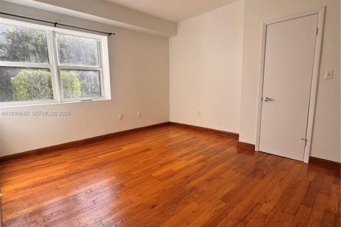 Снять в аренду кондоминиум в Майами-Бич, Флорида 1 спальня, 44.59м2, № 1989427 - фото 24