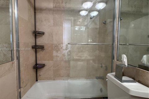 Снять в аренду кондоминиум в Майами-Бич, Флорида 1 спальня, 44.59м2, № 1989427 - фото 15