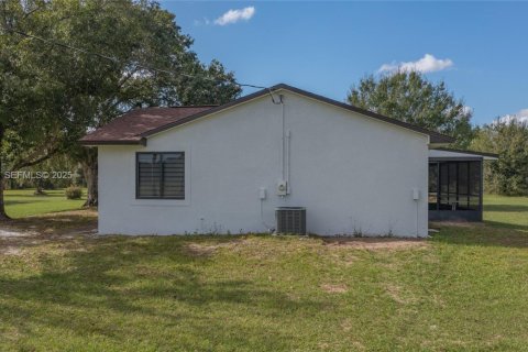 House in Lake Placid, Florida 2 bedrooms № 1985852 - photo 5