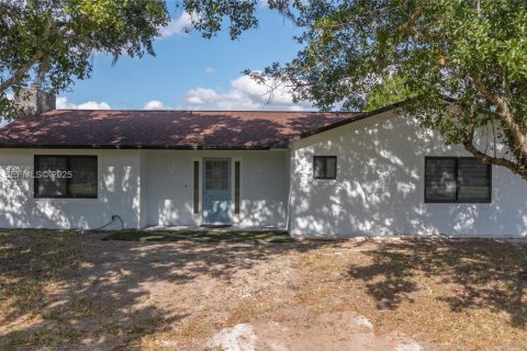 House in Lake Placid, Florida 2 bedrooms № 1985852 - photo 1