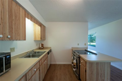 House in Lake Placid, Florida 2 bedrooms № 1985852 - photo 17