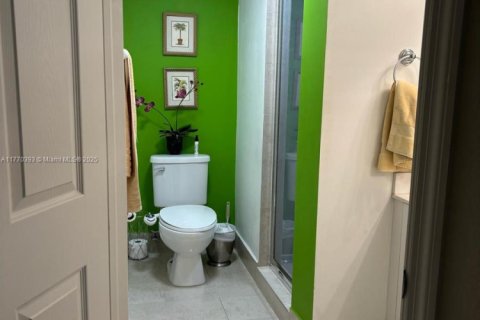 Adosado en venta en Doral, Florida, 3 dormitorios, 214.79 m2 № 1862139 - foto 5