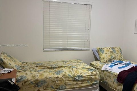 Adosado en venta en Doral, Florida, 3 dormitorios, 214.79 m2 № 1862139 - foto 16