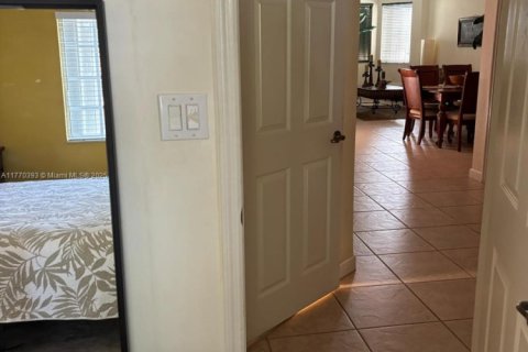 Adosado en venta en Doral, Florida, 3 dormitorios, 214.79 m2 № 1862139 - foto 4