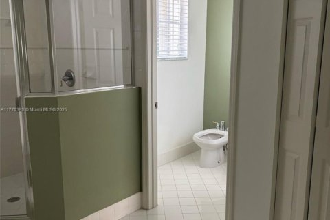 Adosado en venta en Doral, Florida, 3 dormitorios, 214.79 m2 № 1862139 - foto 22