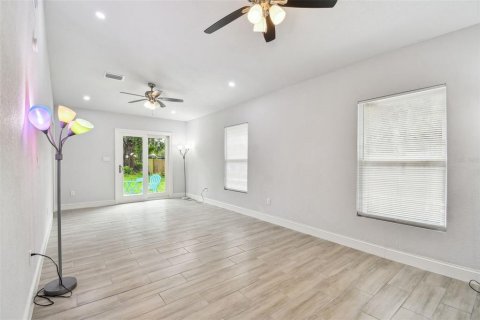 House in Bradenton, Florida 3 bedrooms, 111.48 sq.m. № 1840318 - photo 7