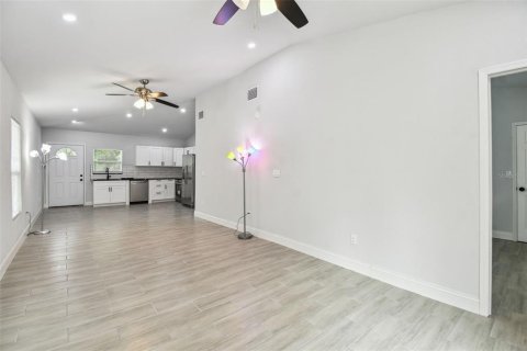 House in Bradenton, Florida 3 bedrooms, 111.48 sq.m. № 1840318 - photo 11
