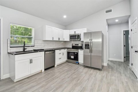House in Bradenton, Florida 3 bedrooms, 111.48 sq.m. № 1840318 - photo 17
