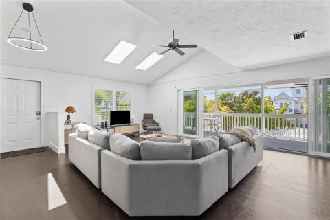 Casa en venta en Anna Maria, Florida, 3 dormitorios, 132.66 m2 № 2214196 - foto 9