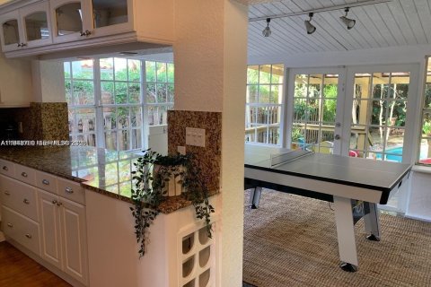Villa ou maison à vendre à Miami, Floride: 3 chambres № 2004661 - photo 30