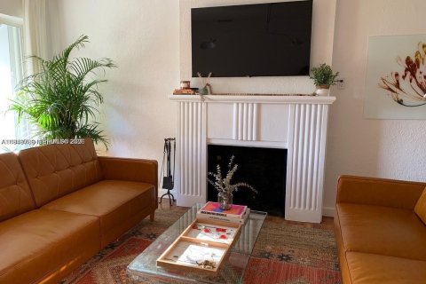 Villa ou maison à vendre à Miami, Floride: 3 chambres № 2004661 - photo 21