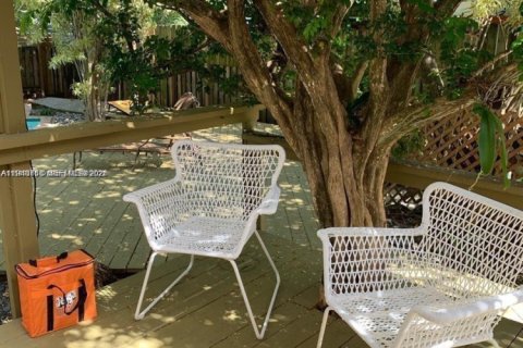 Villa ou maison à vendre à Miami, Floride: 3 chambres № 2004661 - photo 5