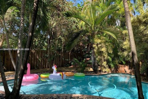 Villa ou maison à vendre à Miami, Floride: 3 chambres № 2004661 - photo 9