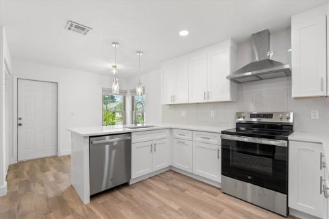 House in Orlando, Florida 3 bedrooms, 160.35 sq.m. № 1858322 - photo 21