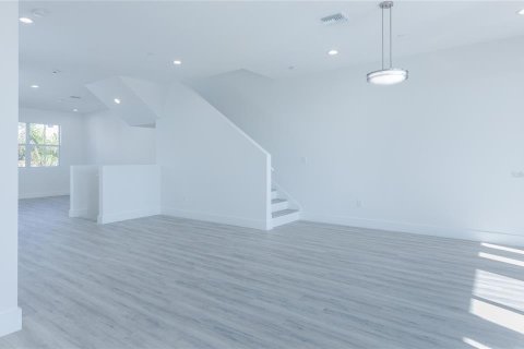 Condominio en venta en Cape Coral, Florida, 3 dormitorios, 206.43 m2 № 1817954 - foto 10