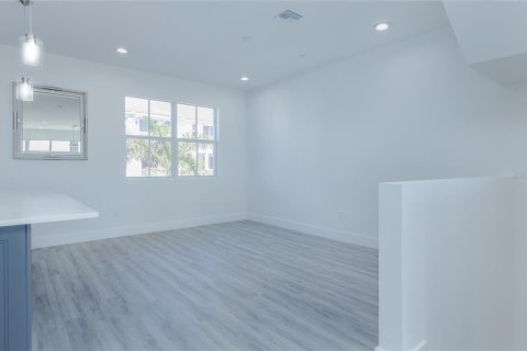 Condominio en venta en Cape Coral, Florida, 3 dormitorios, 206.43 m2 № 1817954 - foto 16