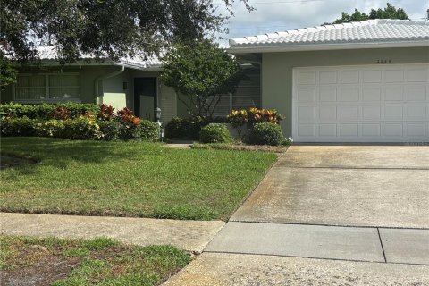 Casa en alquiler en Clearwater, Florida, 3 dormitorios, 161.84 m2 № 1907421 - foto 1