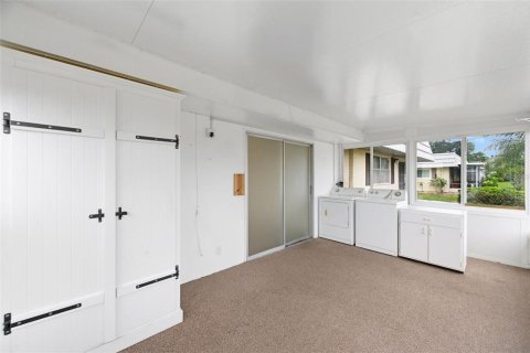 Condo in Sun City Center, Florida, 1 bedroom  № 2212942 - photo 17