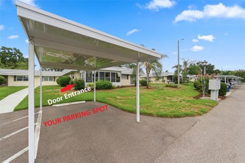 Condo in Sun City Center, Florida, 1 bedroom  № 2212942 - photo 3
