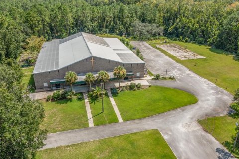 Commercial property in Bunnell, Florida 2751.77 sq.m. № 692083 - photo 1