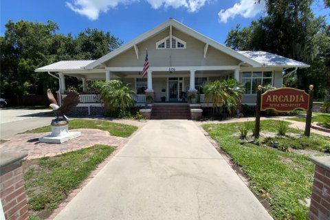 Commercial property in Arcadia, Florida 433.11 sq.m. № 1791716 - photo 1