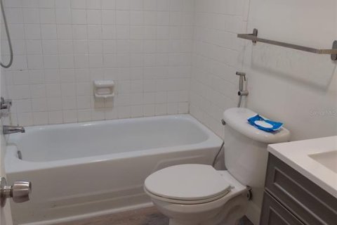 Condominio en alquiler en Tampa, Florida, 2 dormitorios, 88.26 m2 № 2199418 - foto 25