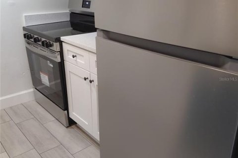 Condominio en alquiler en Tampa, Florida, 2 dormitorios, 88.26 m2 № 2199418 - foto 12