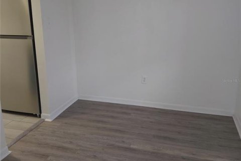 Condominio en alquiler en Tampa, Florida, 2 dormitorios, 88.26 m2 № 2199418 - foto 5