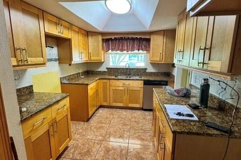 House in Kissimmee, Florida 4 bedrooms, 170.2 sq.m. № 2424189 - photo 21