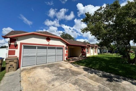House in Kissimmee, Florida 4 bedrooms, 170.2 sq.m. № 2424189 - photo 4