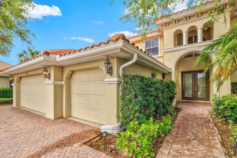 Casa en venta en Bradenton, Florida, 5 dormitorios, 376.16 m2 № 2217121 - foto 4
