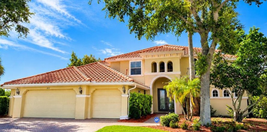 Casa en Bradenton, Florida 5 dormitorios, 376.16 m2 № 2217121