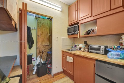 Commercial property in Miramar, Florida № 1701760 - photo 24