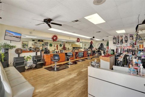Commercial property in Miramar, Florida № 1701760 - photo 5