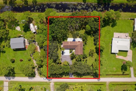 Купить виллу или дом в Палм-Бич-Гарденс, Флорида 7 комнат, 160.54м2, № 2411830 - фото 2