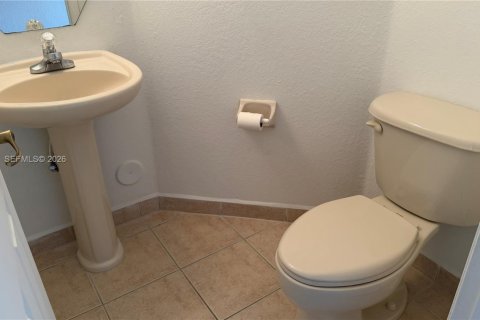 Touwnhouse à louer à Miami, Floride: 3 chambres, 138.52 m2 № 2055597 - photo 5