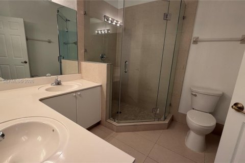 Touwnhouse à louer à Miami, Floride: 3 chambres, 138.52 m2 № 2055597 - photo 7