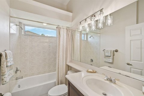 House in Bradenton, Florida 3 bedrooms, 284.75 sq.m. № 1327222 - photo 30
